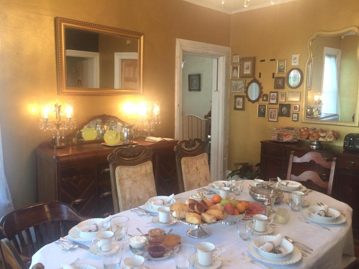 Bed and breakfast Aaron House Of *